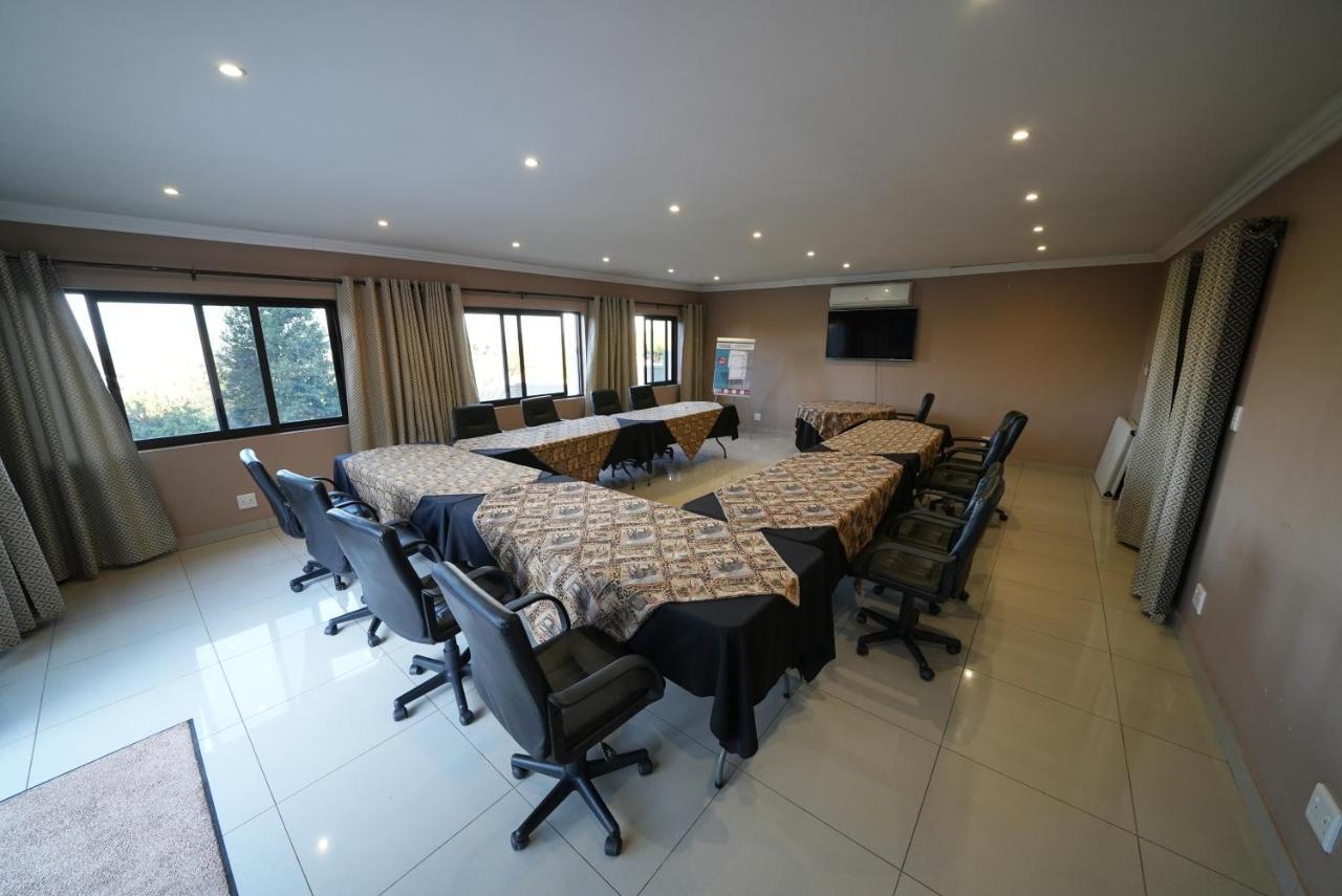 Over The Moon Guesthouse Johannesburg Bagian luar foto