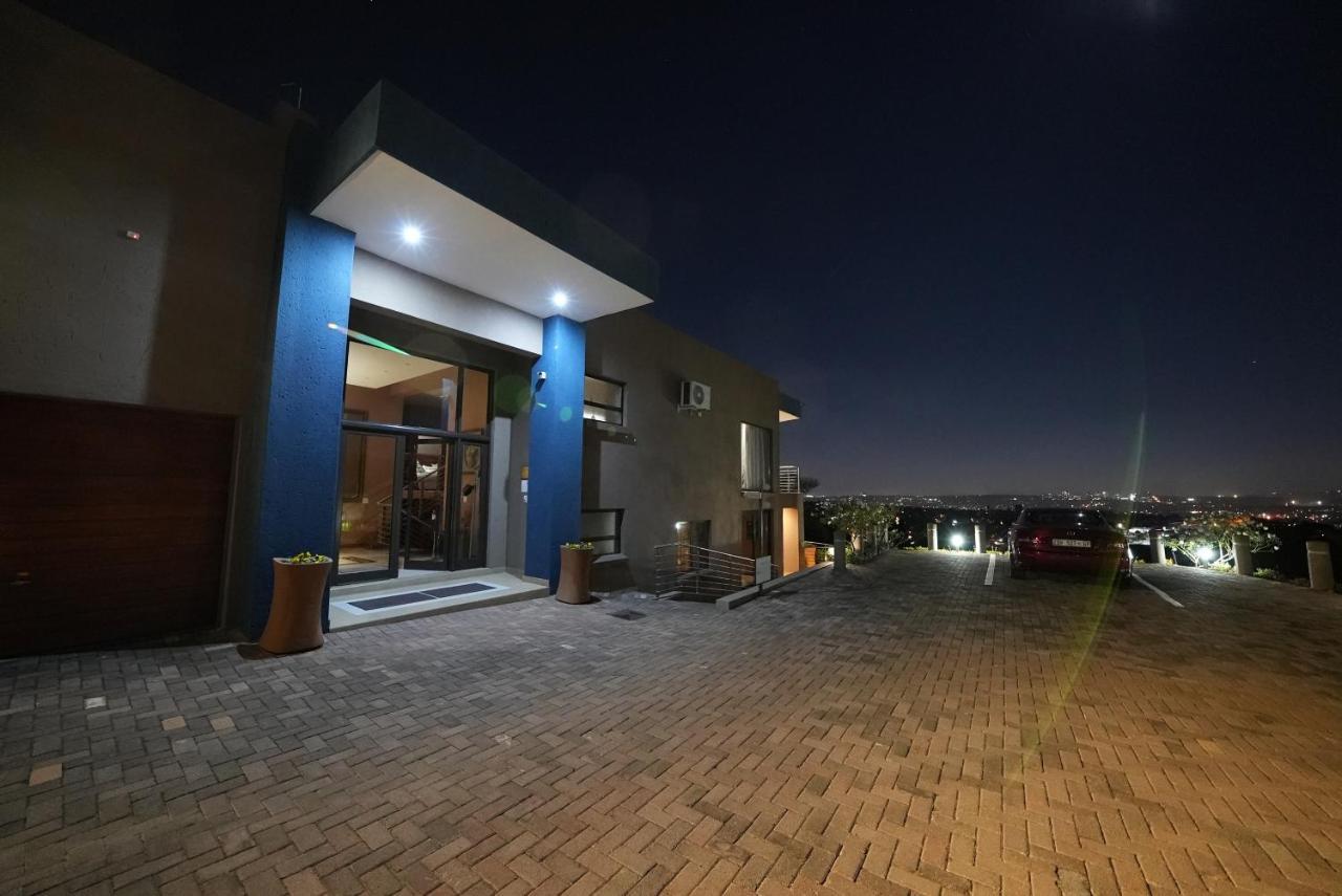 Over The Moon Guesthouse Johannesburg Bagian luar foto