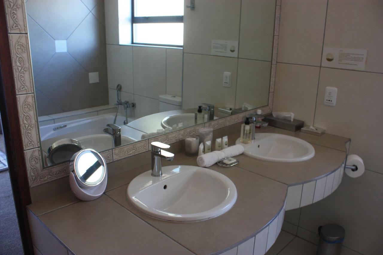 Over The Moon Guesthouse Johannesburg Bagian luar foto