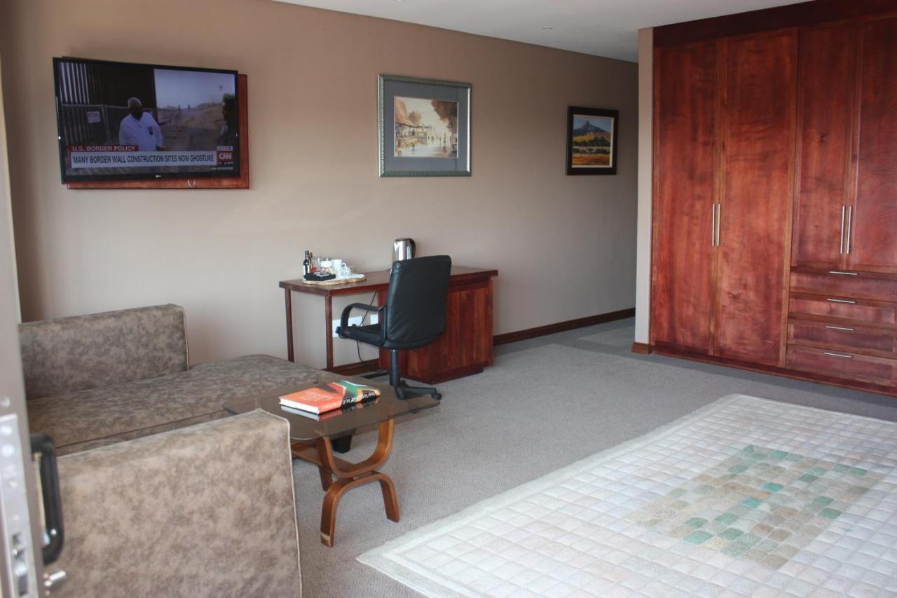 Over The Moon Guesthouse Johannesburg Bagian luar foto