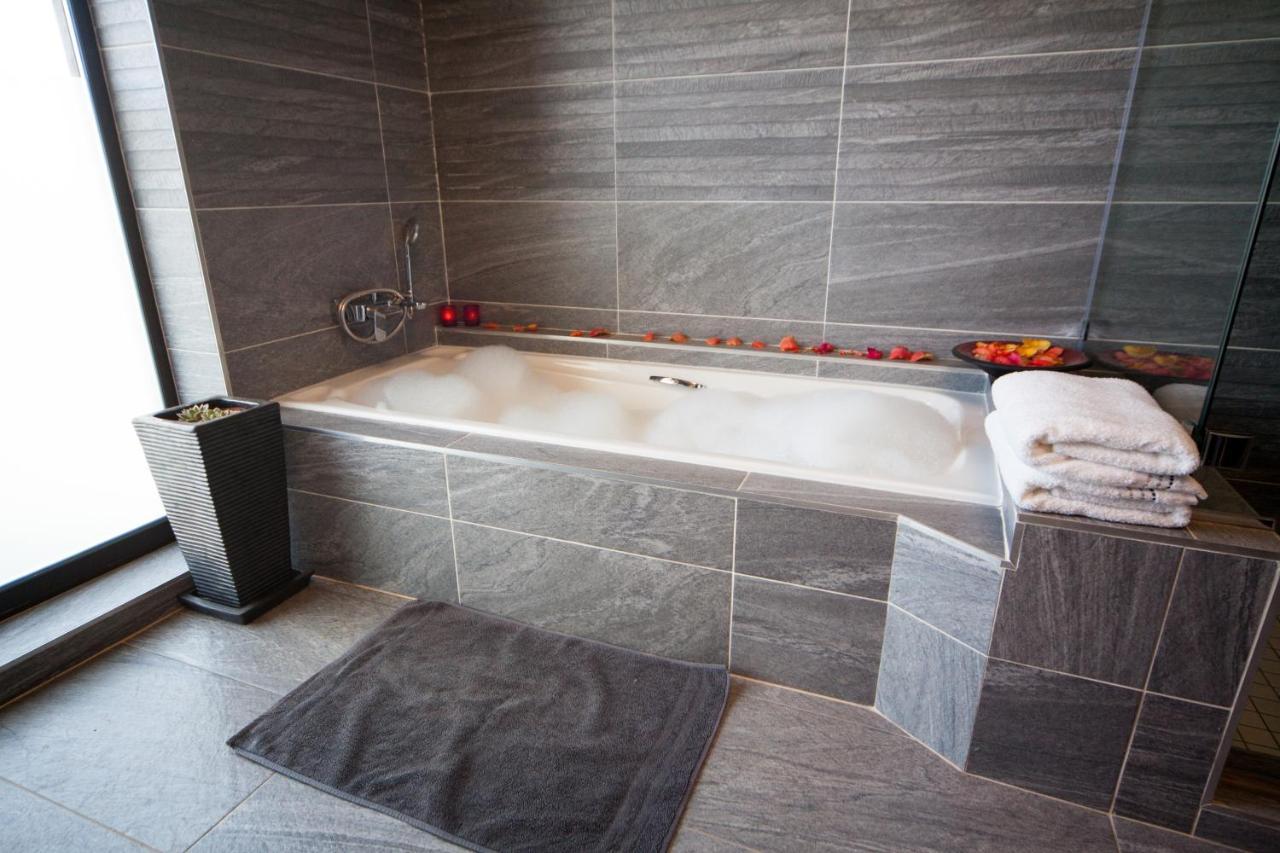 Over The Moon Guesthouse Johannesburg Bagian luar foto