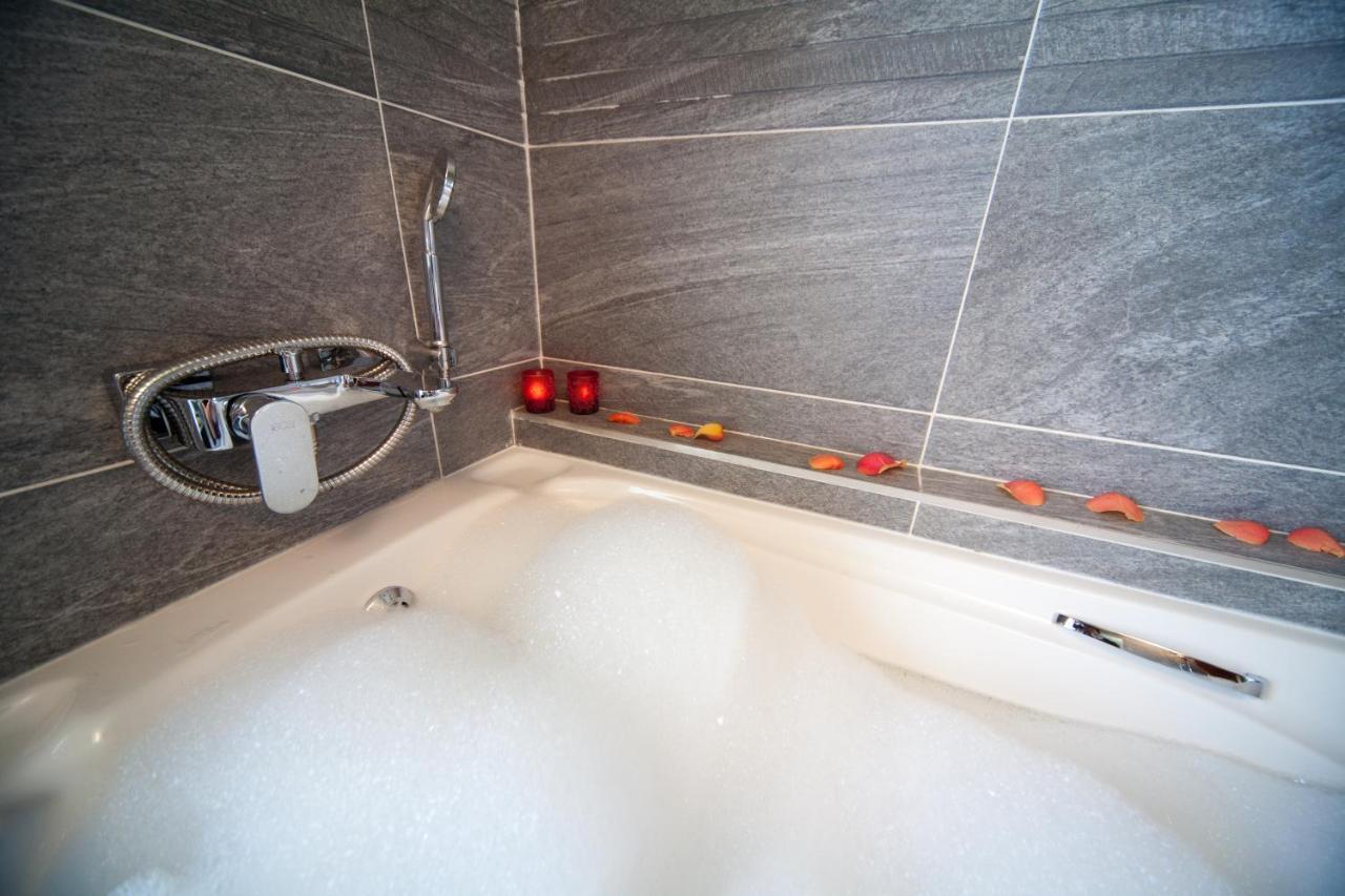 Over The Moon Guesthouse Johannesburg Bagian luar foto