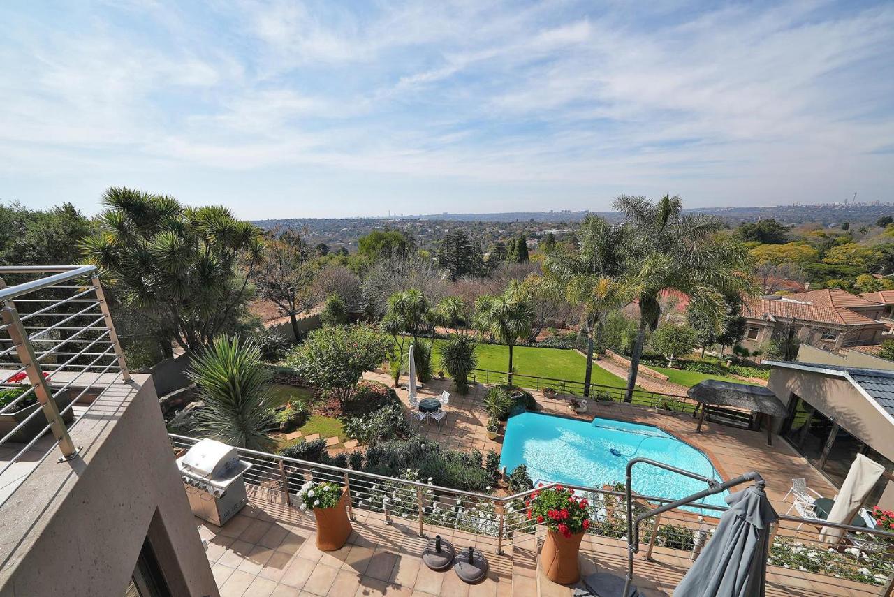 Over The Moon Guesthouse Johannesburg Bagian luar foto
